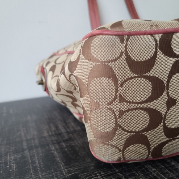 Coach Vintage Special Edition Signature Suede & Leather Handbag #7066 - Picture 13 of 15